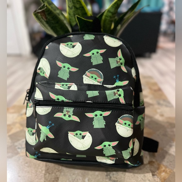 Bioworld Star Wars Mandalorian The Child Baby Yoda Mini Backpack - Picture 3 of 12